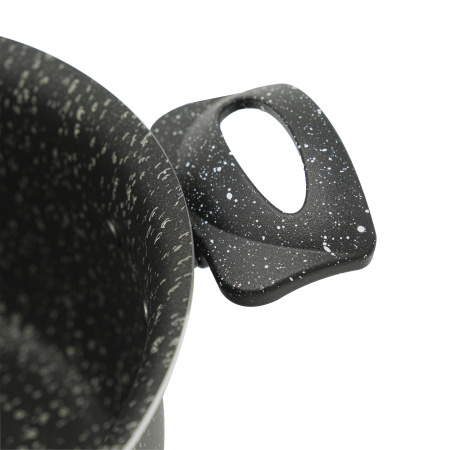 Кастрюля черная 3 литра, с крышкой, 20см