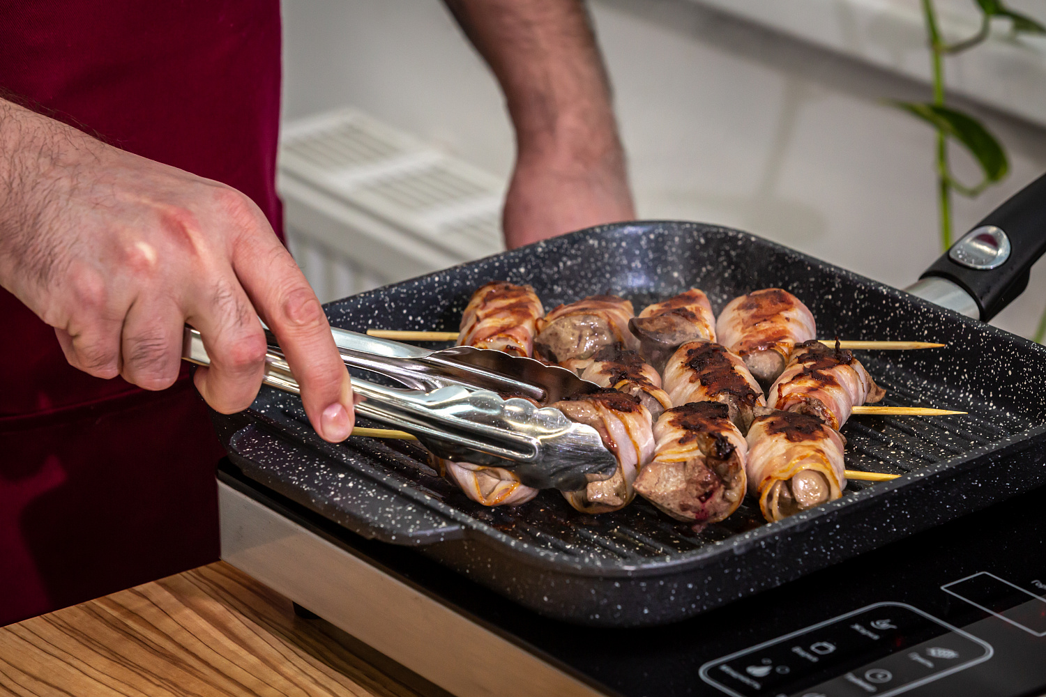 Шашлык из печени индейки в беконе